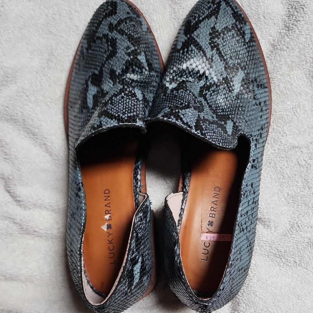 Lucky Brand Women's Blue Snakeskin Loafers